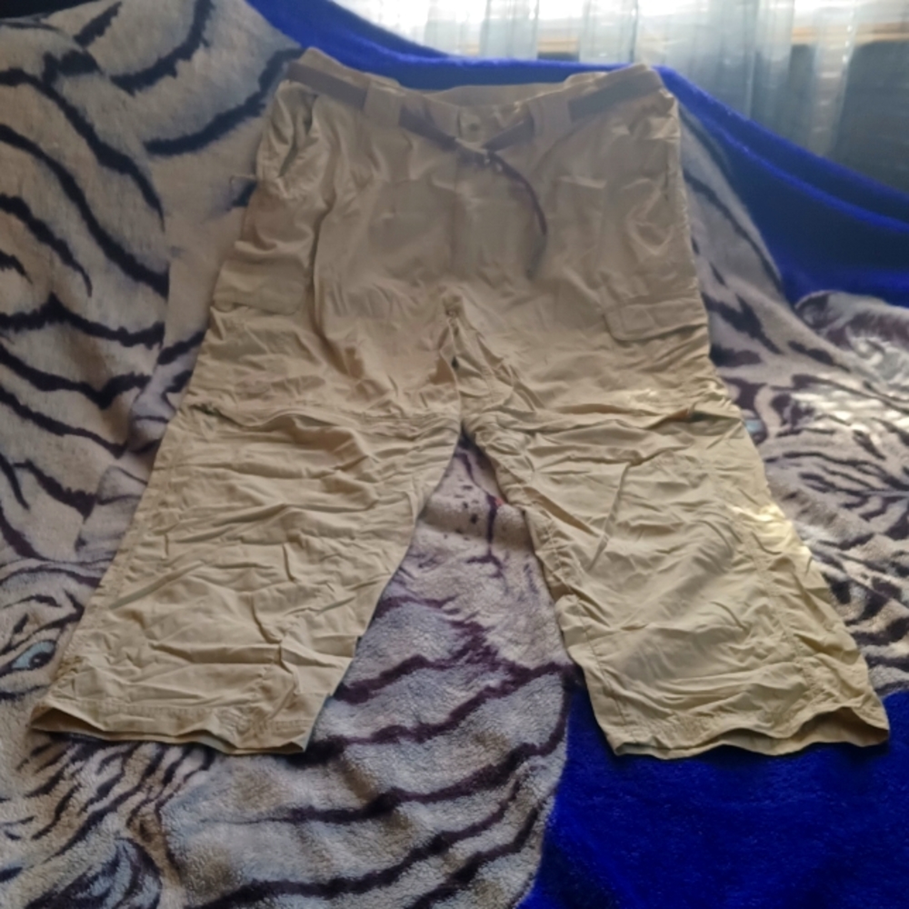 Columbia, men size XL, and khaki in color.